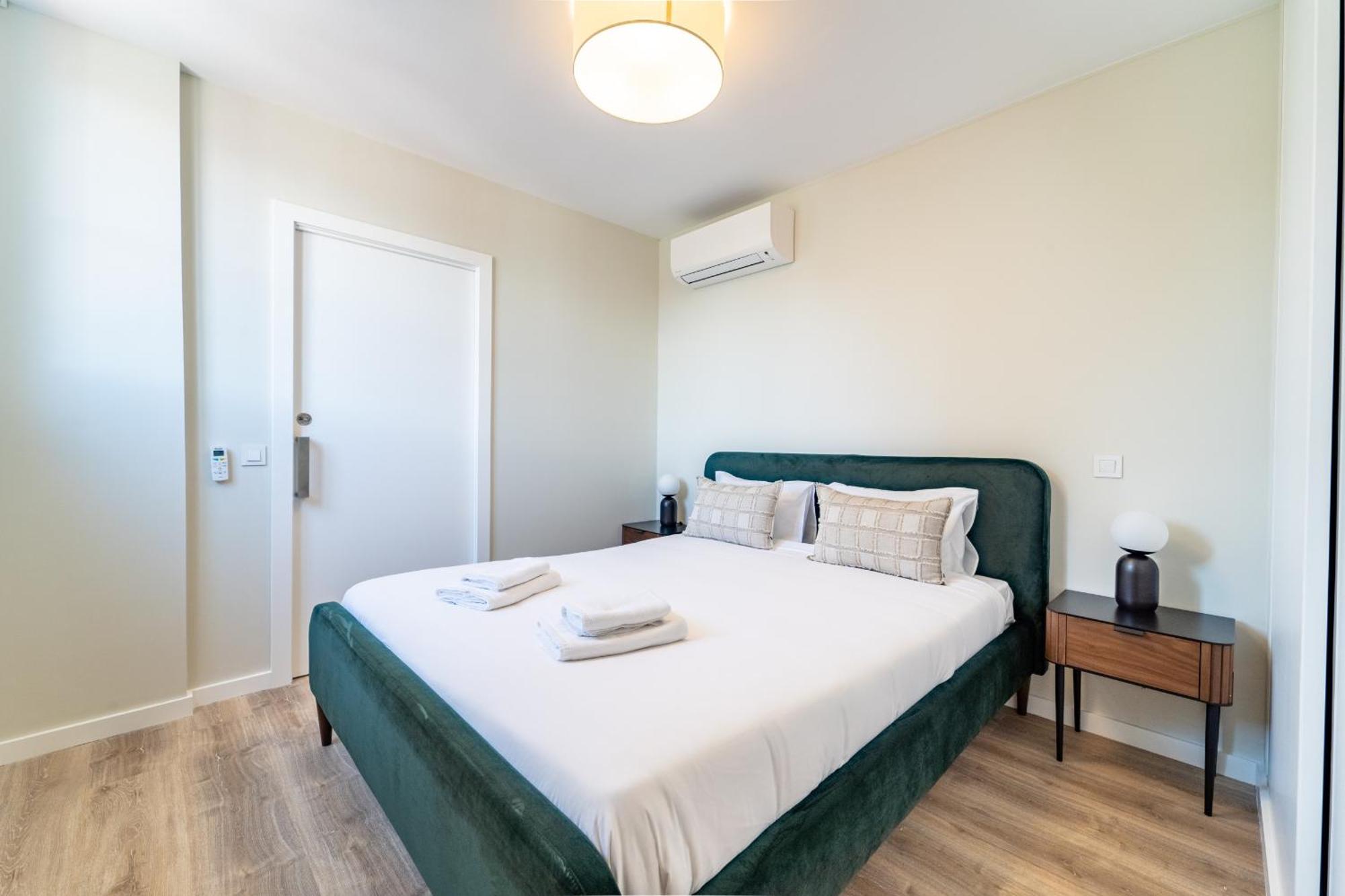 On The Square Flat - City Center By House And People Braga Extérieur photo